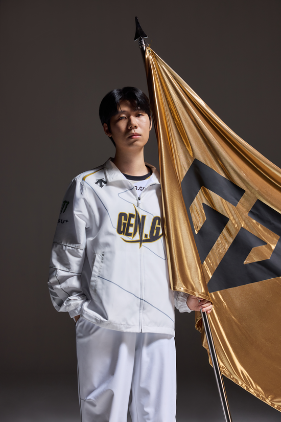 Gen.G X DESCENTE 2024 WORLDS Official Player Jacket