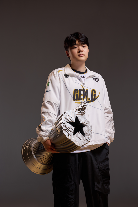 Gen.G X DESCENTE  2024 WORLDS Official Player Jacket